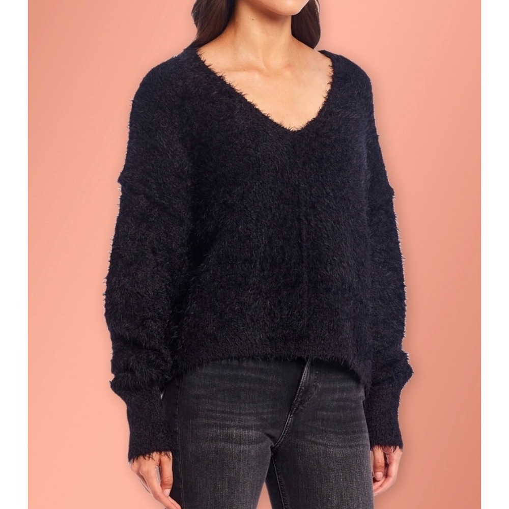 Free People Fuzzy Knit Boho Sweater V-Neck Long Sleeve Pullover Top Black L‎